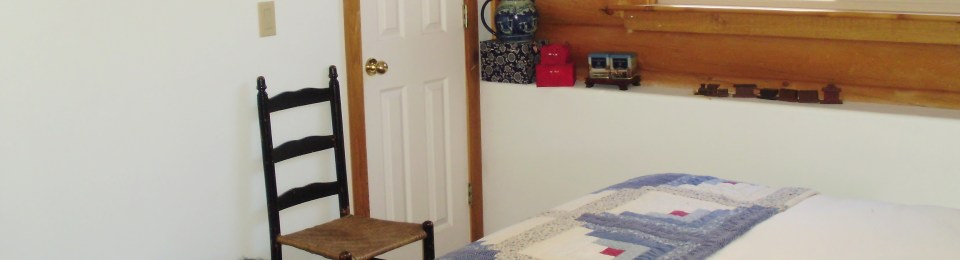 photo of bedroom with antiques